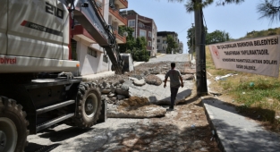 Bornova'da sorunlu yol kalmayacak
