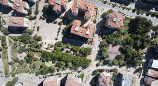 Büyükşehir'den depremde zarar gören parklara yenileme! 