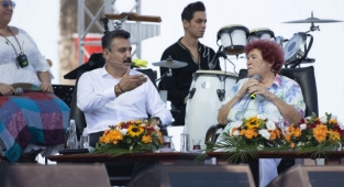 Dikili'nin Demokrasi ve Emek Festivali'nde Selda Bağcan rüzgarı! 