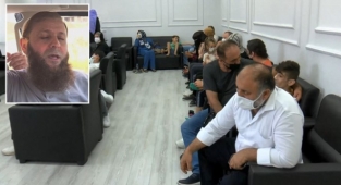 Hastalara sopayla vuruyor: 'Dayaklı' tedavi merkezine baskın