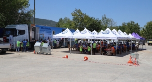 İzmir Büyükşehir Belediyesi’nin mobil mutfağı Muğla’dan döndü