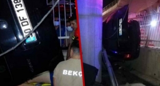 İzmir'de korkunç kaza: Üst geçitten İZBAN raylarına uçtu! 