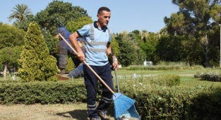 İzmirli atlet Ufuk Arda'nın işi antrenman pisti: Hem yeşil alanlarla ilgileniyor hem de koşuyor!