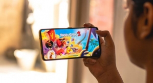 İzmirli oyun firmasına talih kuşu: Angry Birds'ün yaratıcısı Rovio'ya satıldı!