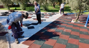 Kemalpaşa'da parklar yenileniyor