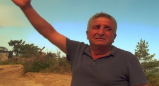 Orman yangını muhtarı ağlattı: Kendimi ateşe atacağım