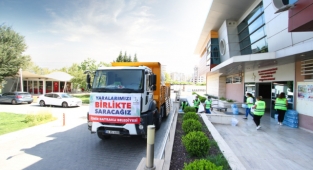 Marmaris ve Bayraklı el ele