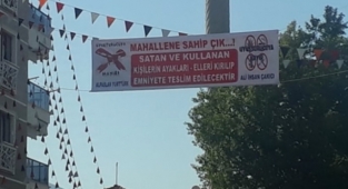 Murtake'den sonra bir mahalle daha: Zehir tacirlerine pankartla seslendiler