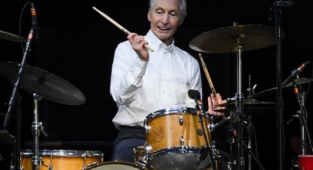Rolling Stones’un davulcusu Charlie Watts hayatını kaybetti
