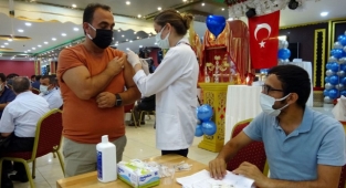 Sünnet düğününde davetlilere aşı yapıldı