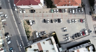 Ücretsiz otoparklar Buca trafiğine nefes aldırdı