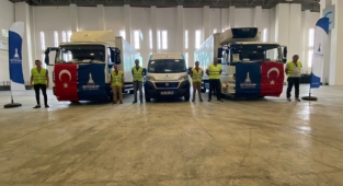 Van'daki sel felaketine İzmir'den yardım eli