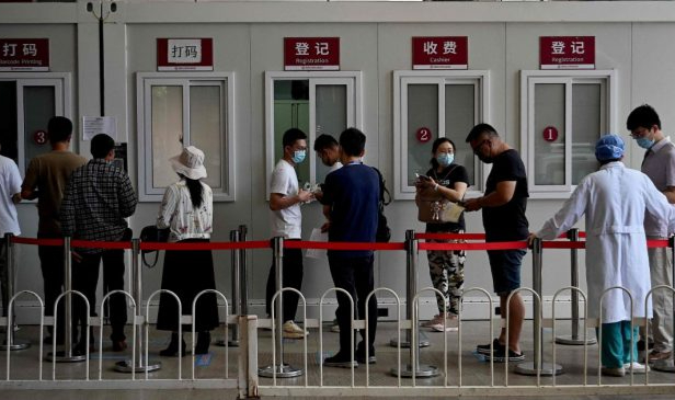 Vuhan’da yeni vaka alarmı: Tüm şehre test yapılacak