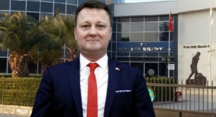 Aksoy'dan Seyrek'teki dev satışa tepki: 'Yangından mal kaçırır gibi'