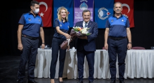 Başkan Batur Zabıta Haftası’nı personeliyle kutladı