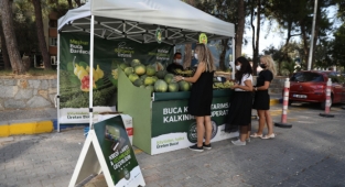 Buca’da hem üreticinin hem tüketicinin yüzü gülüyor