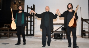 Genco Erkal'a yoğun ilgi