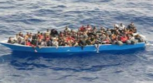 Göçmenlerin imdadına futbol kulübü başkanının gemisi yetişti!