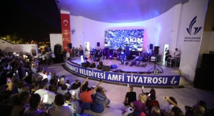 Güzelbahçe’den ‘Barış Türküleri’ yükseldi