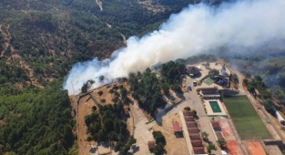 Karatepe'deki orman yangını kısmen kontrol altına alındı!