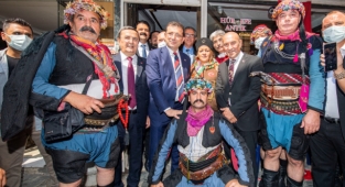 Efeler Sahnede: Kemeraltı'nda geleneksel 9 Eylül buluşması!