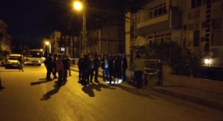 Kolonları çatlayan 24 daireli bina boşaltıldı