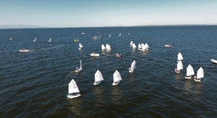 Narlıdere’de yelkenler ‘kurtuluşa’ açıldı