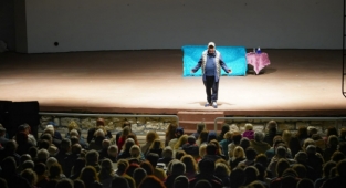 Alaçatı Tiyatro Günleri “Asi Kuş” ile sona erdi