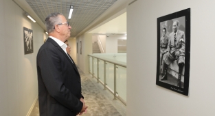 Atatürk’ün fotoğrafları Gaziemir’de