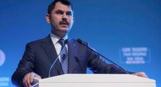 Bakan Kurum: Konutlar depremin yıl dönümünde teslim edilmeye başlanacak