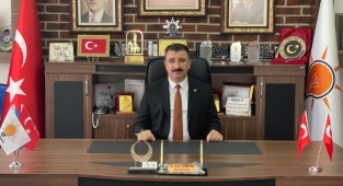 Başdaş’tan Batur’a şiirli eleştiri “Yapamıyorsanız, bırakın biz yapalım”