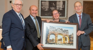 Başkan Soyer İsrail’in Ankara Büyükelçiliği Maslahatgüzarını ağırladı