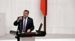 CHP'li Sındır : 'Vatandaşın borcu 6,9 milyardan 954 milyara ulaştı'