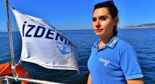 İZDENİZ’in ilk kadın güverte personeli: “Erkeğin yaptığı her işi kadın da yapar”