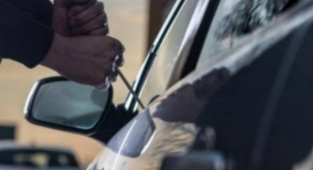 İzmir'de oto hırsızlığı operasyonunda 38 çalıntı araç ele geçirildi!