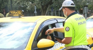 İzmir'de taksicilere sivil polis denetlemesi: 18 şoföre ceza!