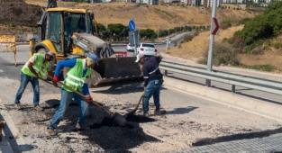 Karşıyaka ve Karabağlar’da yağmur suyu hattı çalışmaları sürüyor