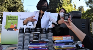‘Kitap Sizden Kahve Bizden'