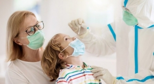 Okullarda PCR testi uygulamasına başlandı