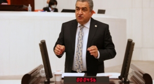 Serter'den iktidara sert çıkış: İzmir'in üniversiteleri Saray'ın arka bahçesi gibi çalışıyor!