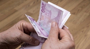 SGK duyurdu: Emeklilikte yaş ve prim şartı değişti