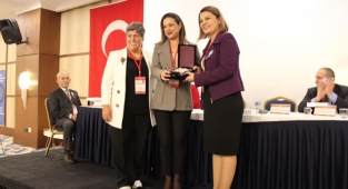 Başkan Sengel Aile İçi Şiddeti Önleme Çalıştayı’nda