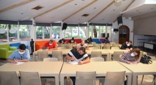 Bornova Belediyesi'nde Altın Bilezik’ten seramik deviyle işbirliği