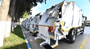 Büyükşehir’den ilçe belediyelerine çöp kamyonu desteği