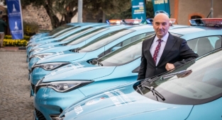 Glascow öncesi Başkan Soyer’den çevre dostu hareket: O araçlar artık İzmir sokaklarında