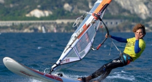 İzmirli Emir Gururumuz Oldu