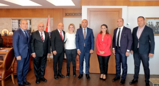 İZSİAD’dan İzmir Emniyet Müdürü Şahne’ye ziyaret