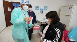 Karşıyaka’da çocuklara ağız ve diş sağlığı taraması