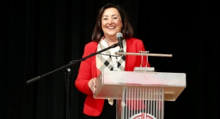 Karşıyaka’da ‘Cumhuriyet, Kadın, Edebiyat’ konuşuldu