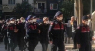 Kemalpaşa'da rüşvet operasyonu: 3 kişi tutuklandı